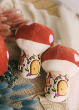 Load image into Gallery viewer, Mushroom House